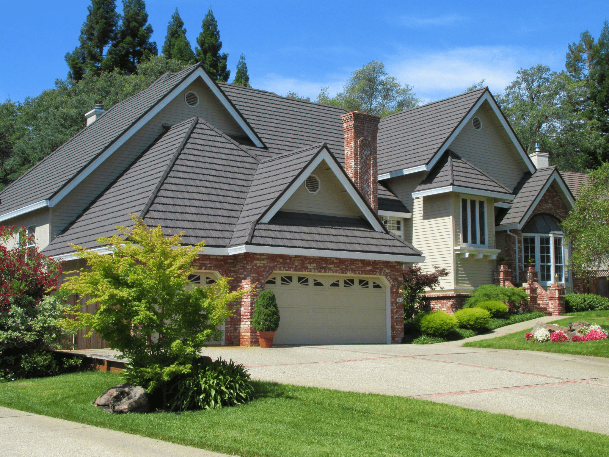 Benefits Of Hiring Professional Roofing Contractors